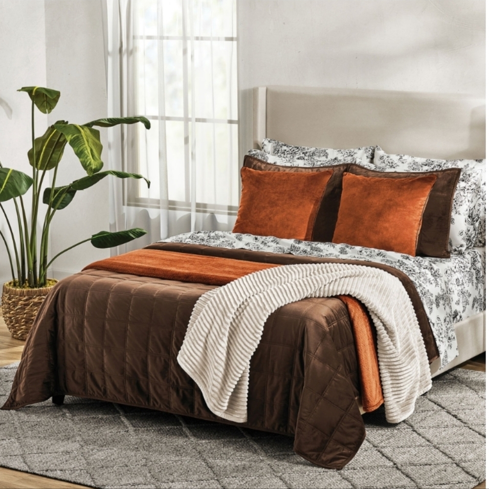(Ew)- Valvet 3piece quilt set